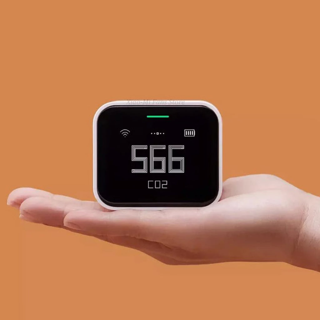 Smart PM2.5 Air Quality Monitor with Touchscreen Display
