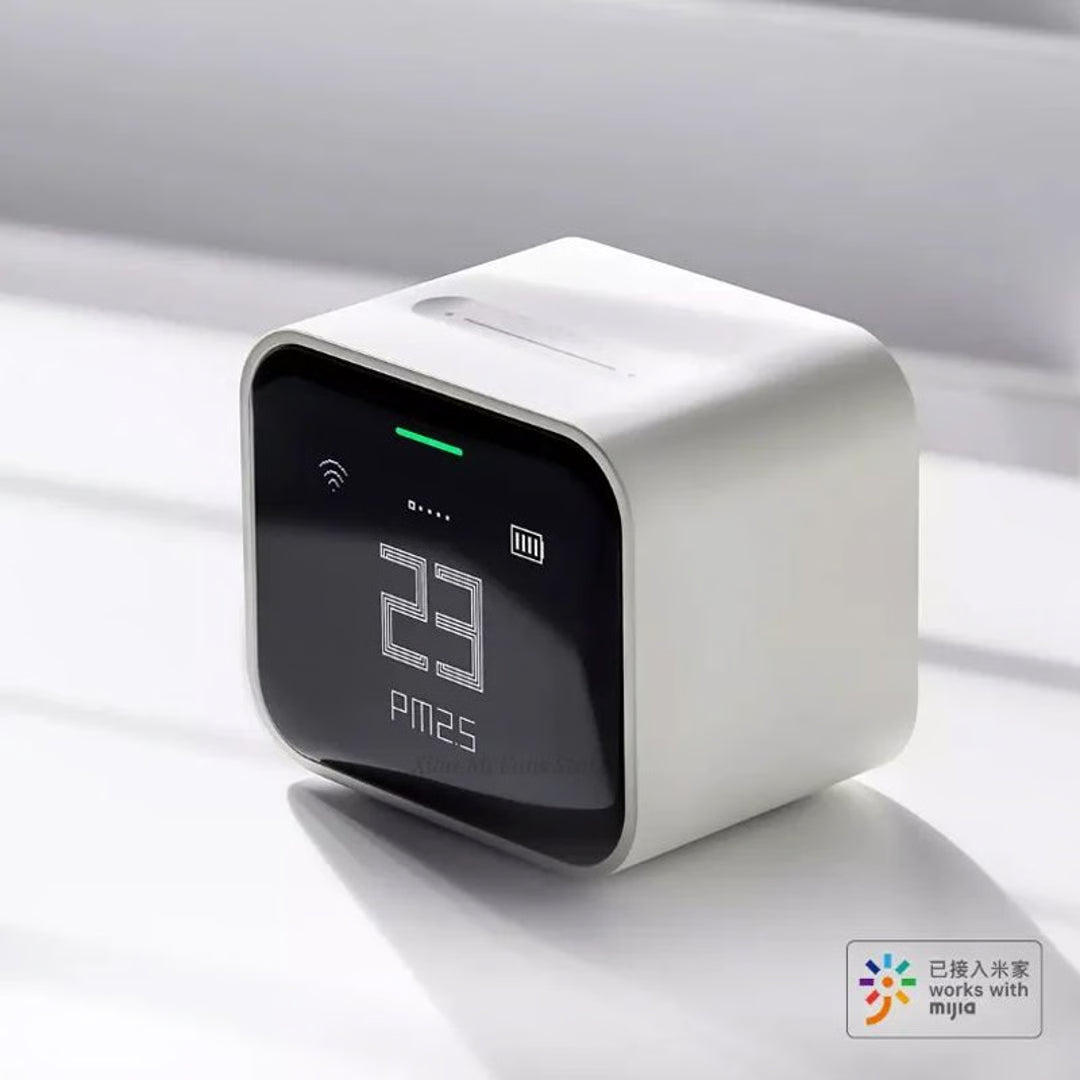 Smart PM2.5 Air Quality Monitor with Touchscreen Display